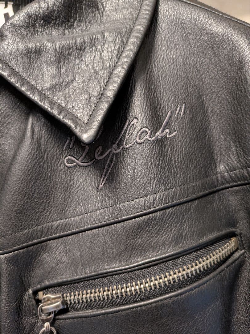k*u様 LEFLAH レザージャケット ライダース 牛革 ロゴ刺繍 ブラック