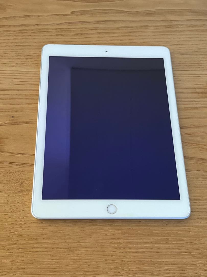 Apple iPad 6th 32GB Wi-Fi 9.7インチ シルバー 本体
