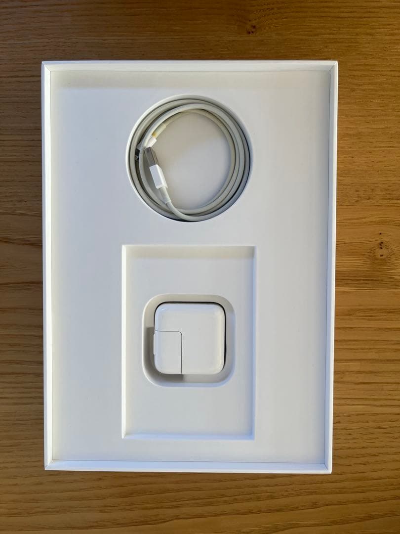 Apple iPad 6th 32GB Wi-Fi 9.7インチ シルバー 本体