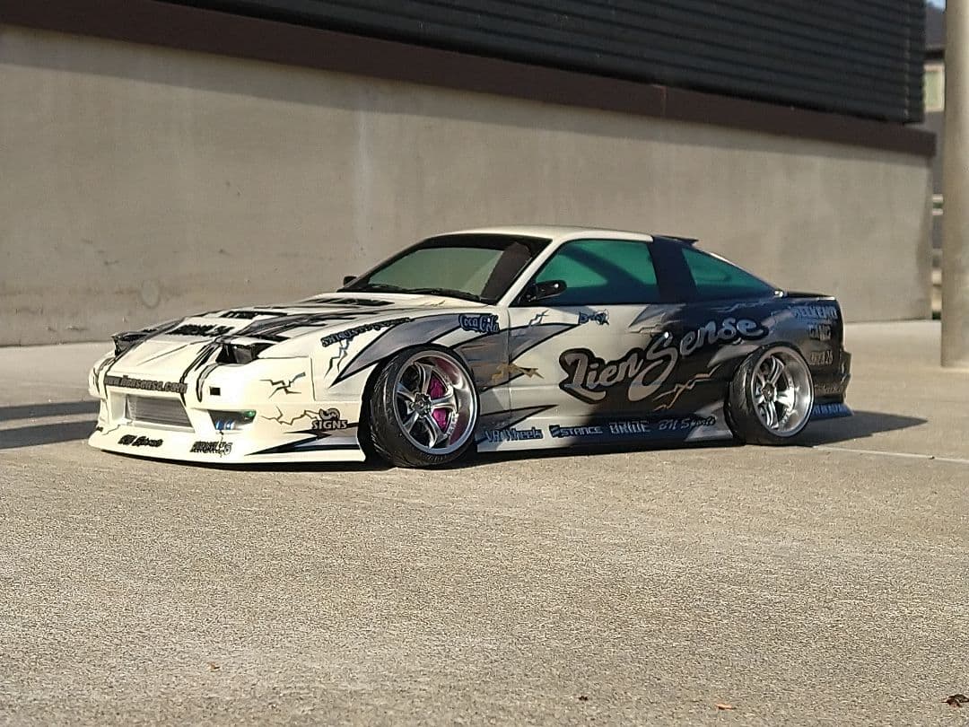 アディクション　D-MAX180SX　製作済ラジコンボディ