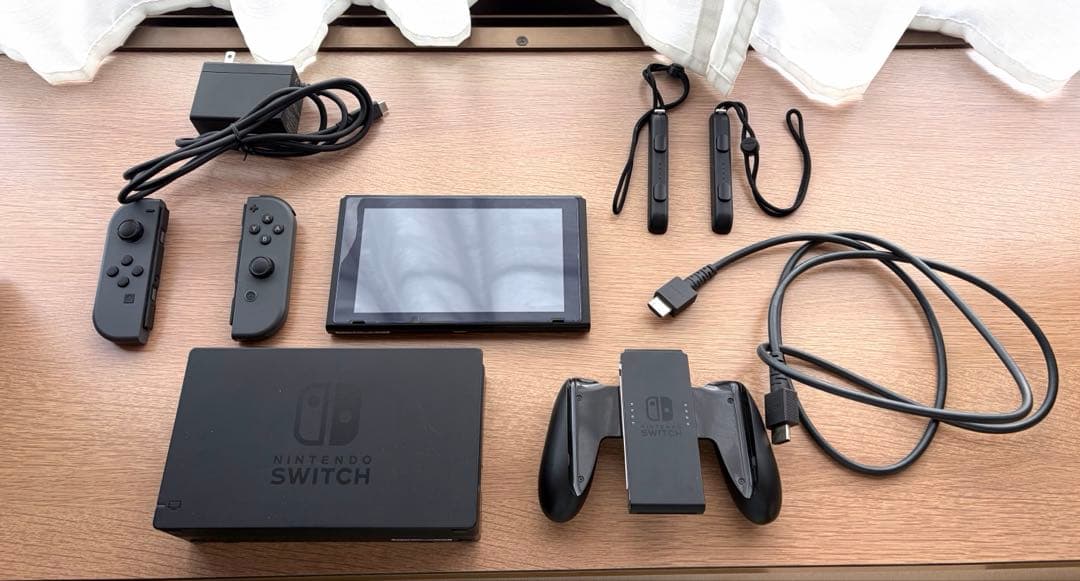 Nintendo Switch 本体 周辺機器 携帯用ケース+ガラス保護フィルム