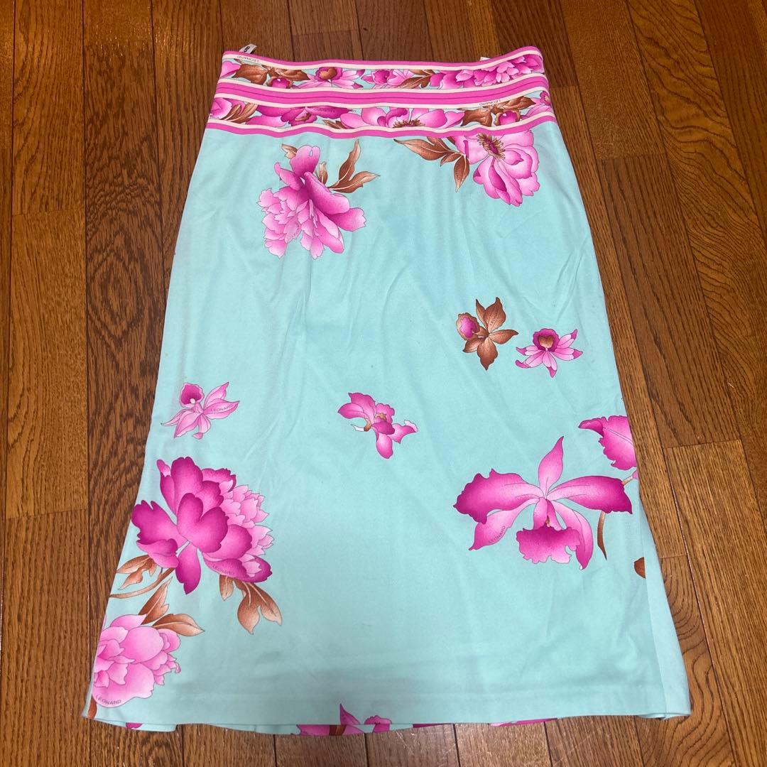 美品　レオナール　色味が最高に綺麗なスカート