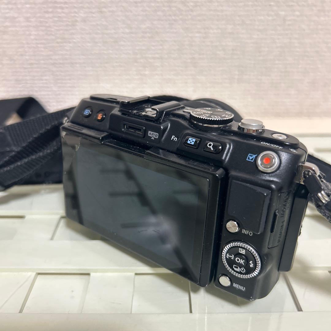 OLYMPUS ミラーレス一眼カメラ E-PL5 14-42mm