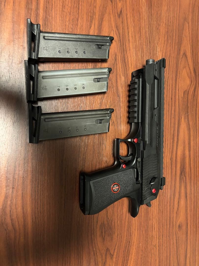 レア商品!!! 東京マルイ デザートイーグルGRIFFIN&デップーカスタム