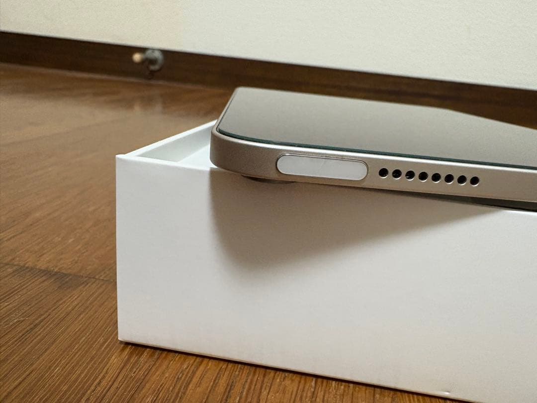 Apple iPad mini (第7世代) スターライト128GB Wi-Fi