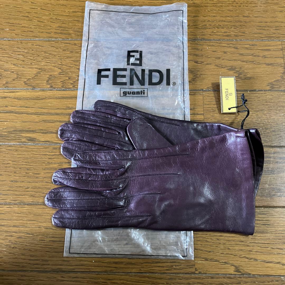 FENDI パープル レザー手袋