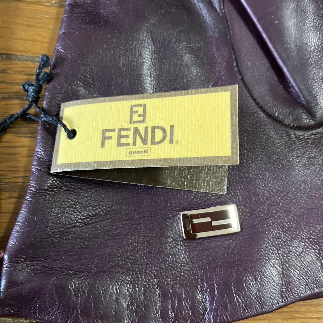 FENDI パープル レザー手袋