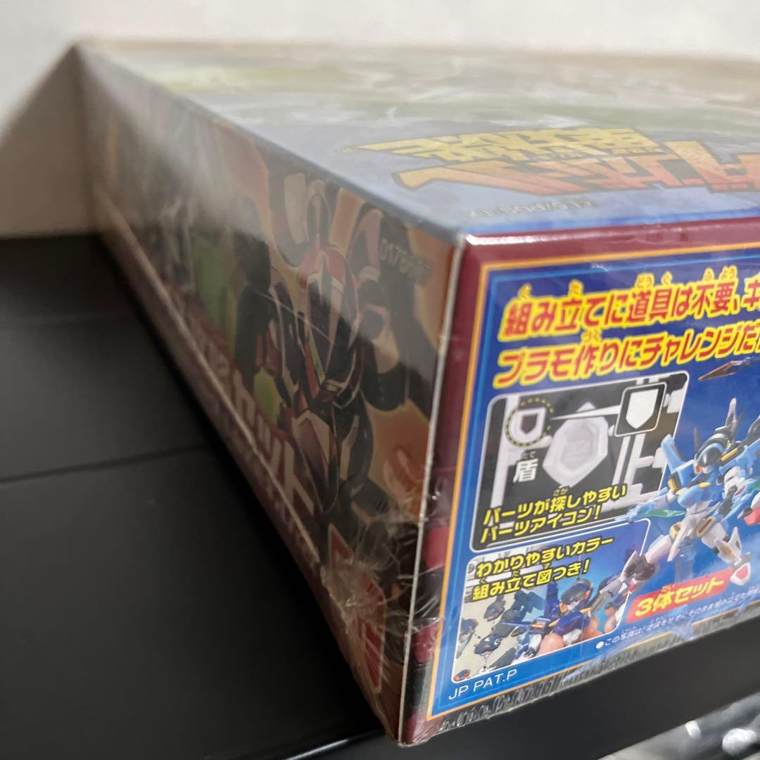 シュリンク未開封　ダンボール戦機　LBXパラダイス攻略セット