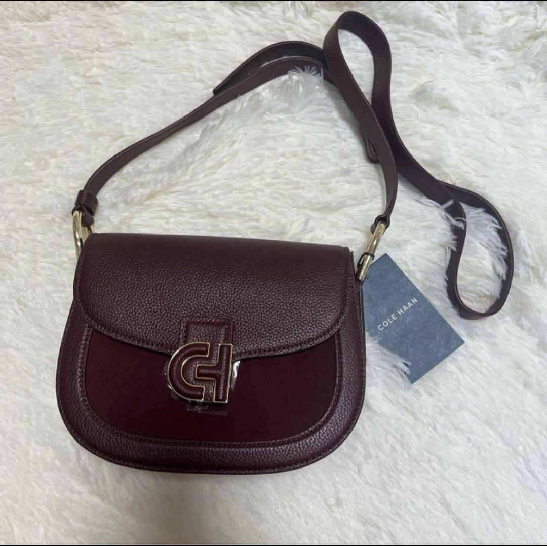 カナリア 新品未使用コールハーン　クラッシックミニサドルショルダーバッグ