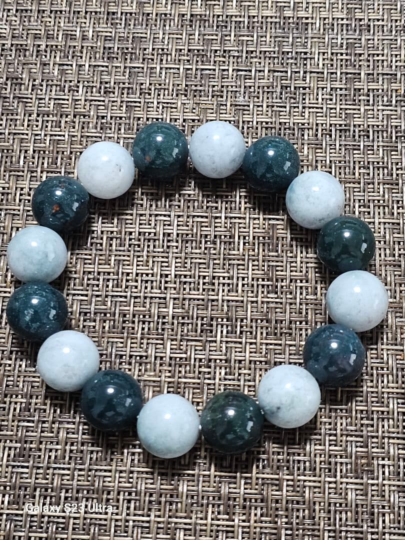 出雲瑪瑙碧玉１２mmと糸魚川青翡翠１２mmのブレスレット