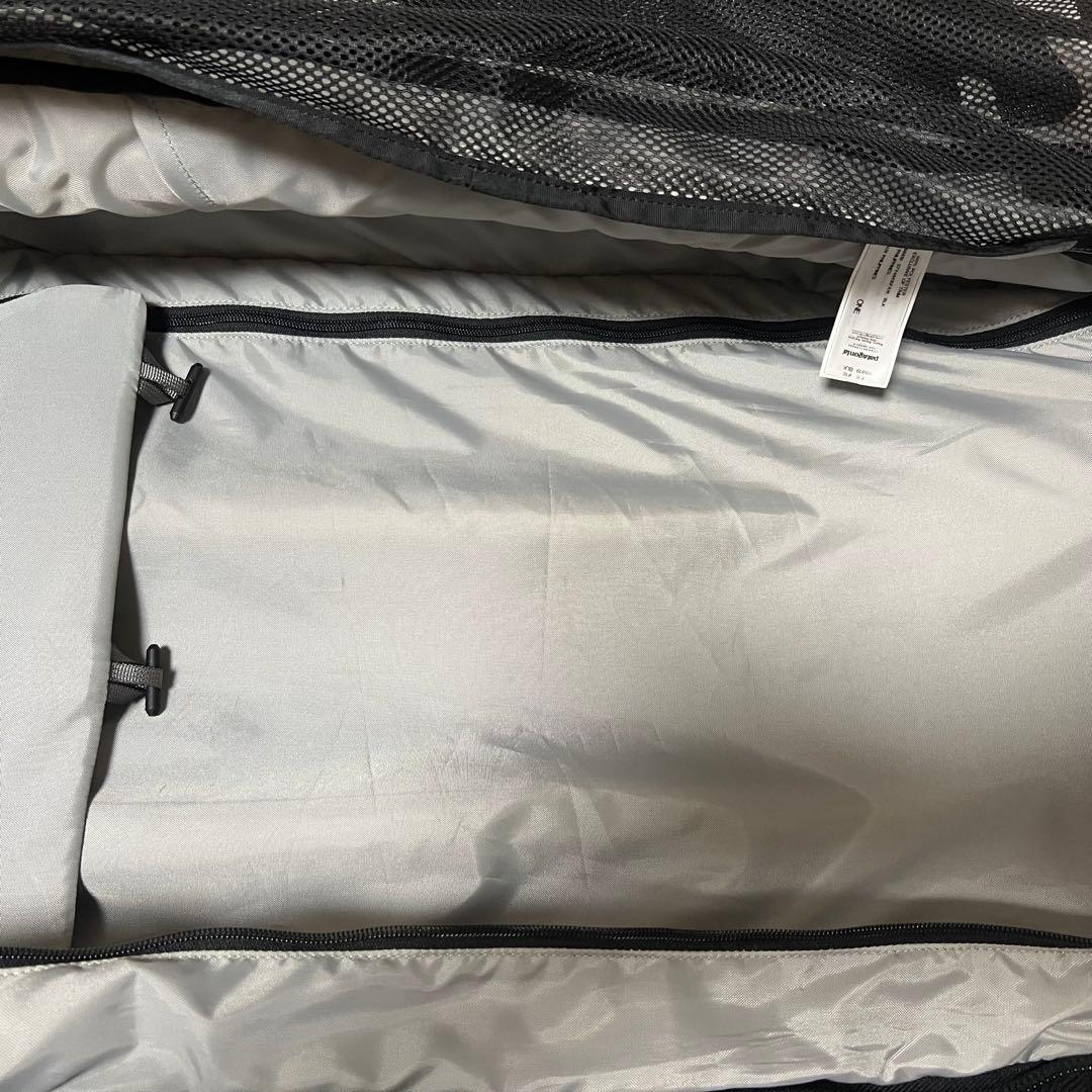 patagonia TRANSPORT ROLLER 90L キャリーケース　黒