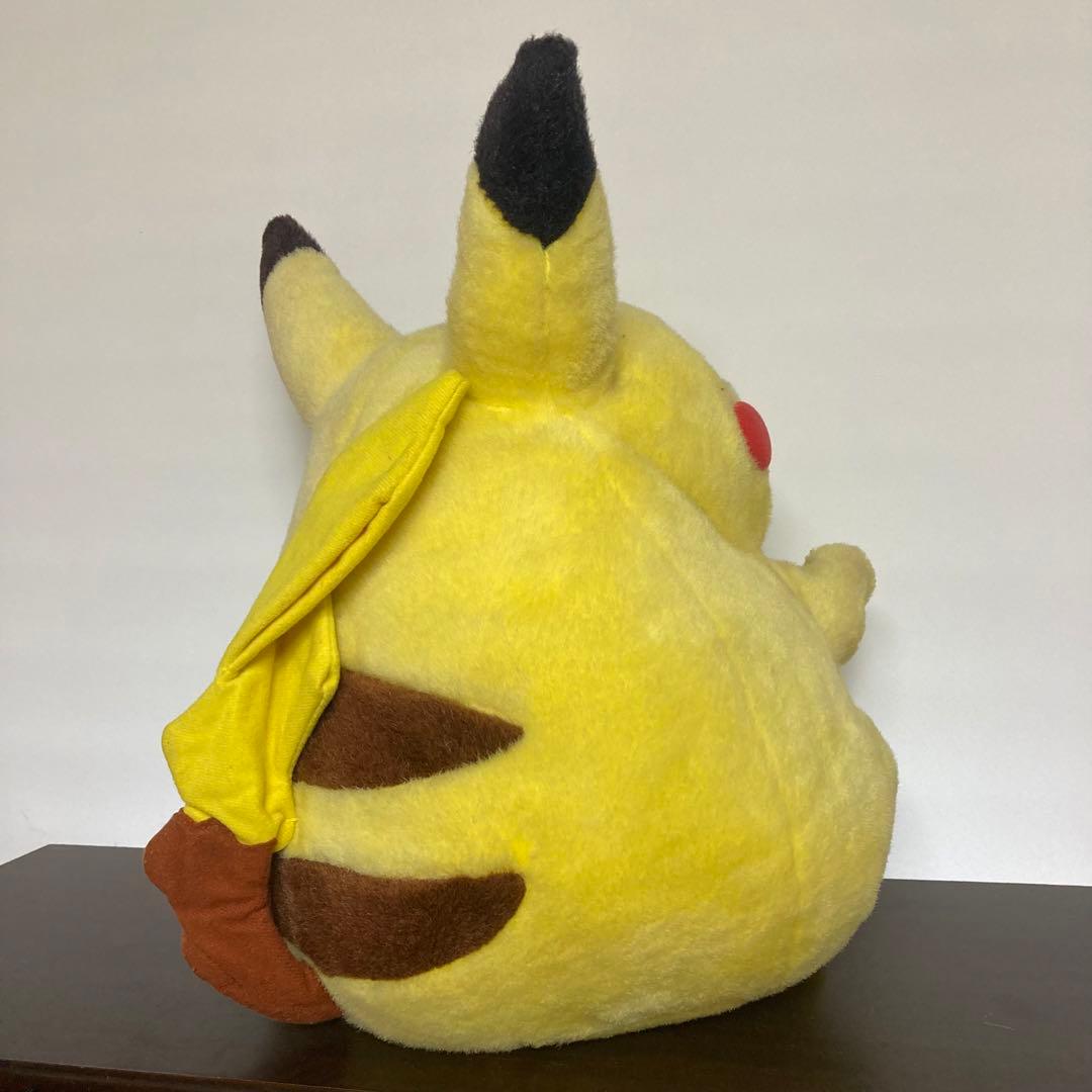 ピカチュウ　ぬいぐるみ