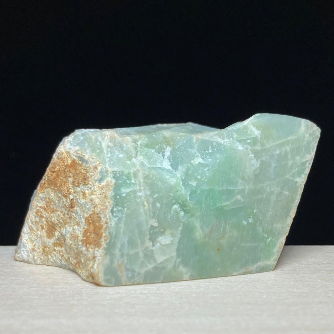 【貴重石】糸魚川翡翠　金山谷　ロウカン質 翡翠　山石　原石　24.4ｇ