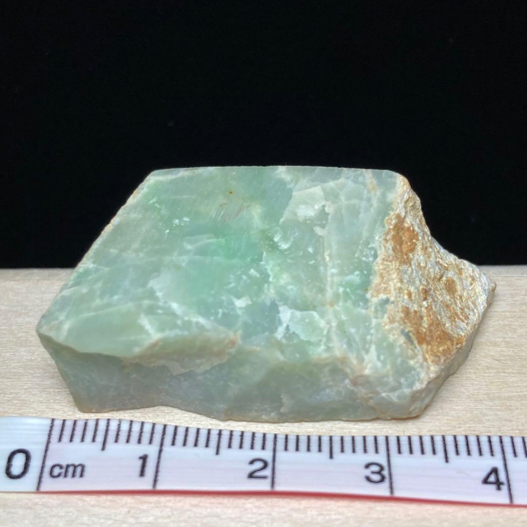 【貴重石】糸魚川翡翠　金山谷　ロウカン質 翡翠　山石　原石　24.4ｇ