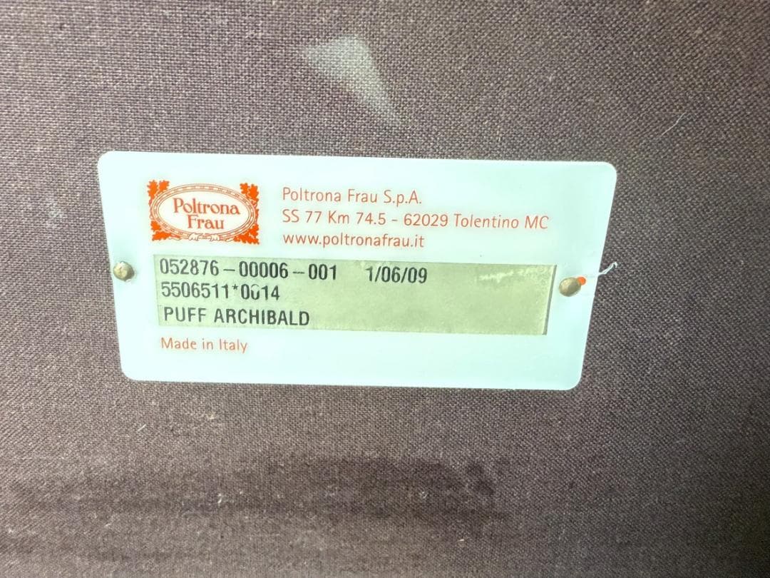 Poltrona Frau ARCHIBALD オットマン