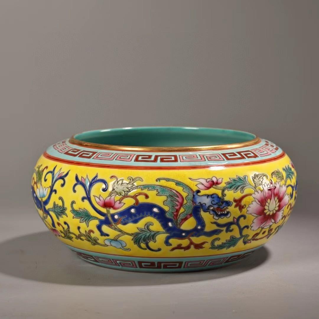 中国古美術・旧蔵の磁器・琺瑯彩粉彩鎏金瓷器筆洗・置物・書道具・文房具・紅木箱付