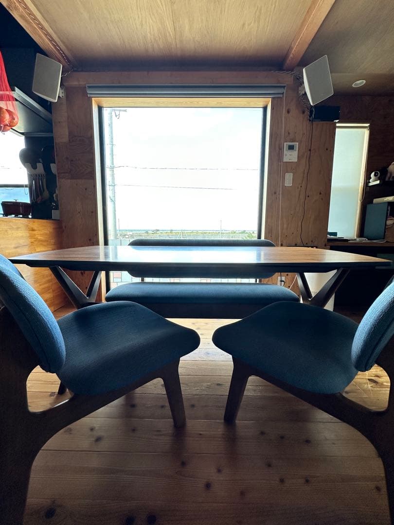 (値下げ中)木製ダイニングテーブルセット (テーブル+椅子2脚+ベンチ1脚)