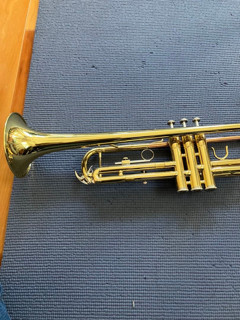 美品　トランペット　サイレンサー付き