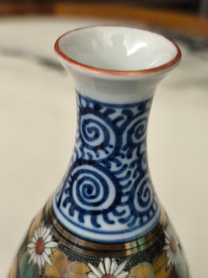 九谷花蛸唐草徳利