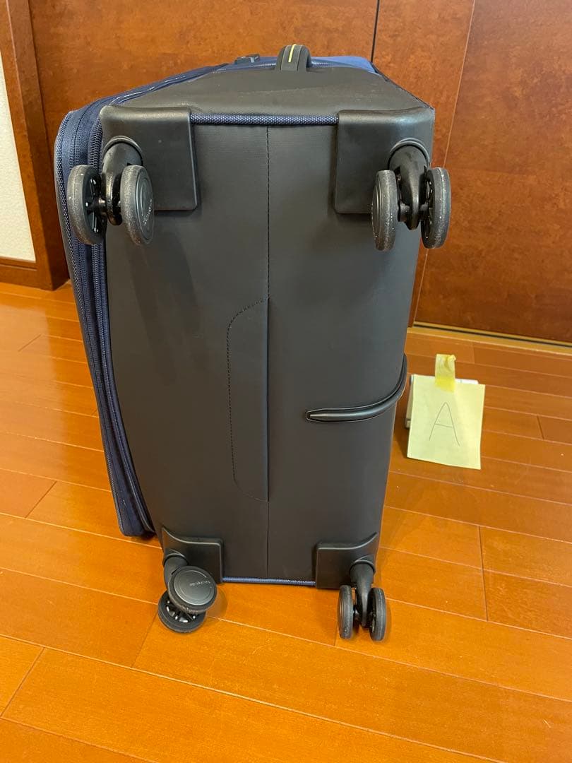 サムソナイト　ソフトキャリーストラリウムスピナーNo.1