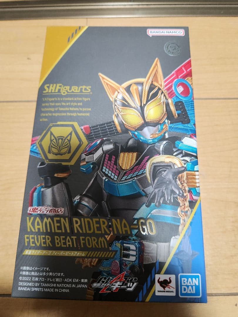 n*o様 S.H.Figuarts 仮面ライダーナーゴ フィーバービートフォーム