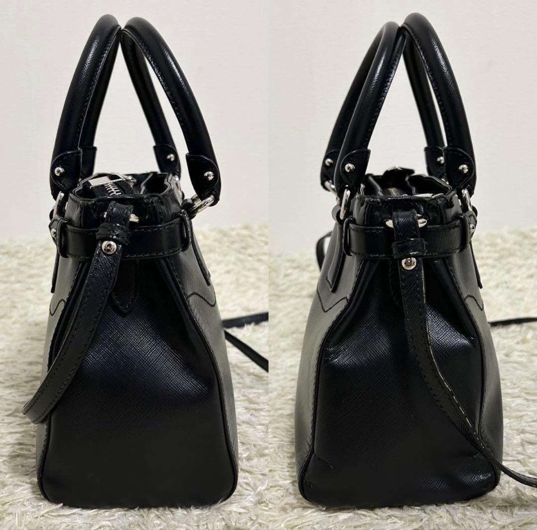 近年モデル フェラガモ ハンドバッグ 2way ガンチーニ サフィアーノレザー