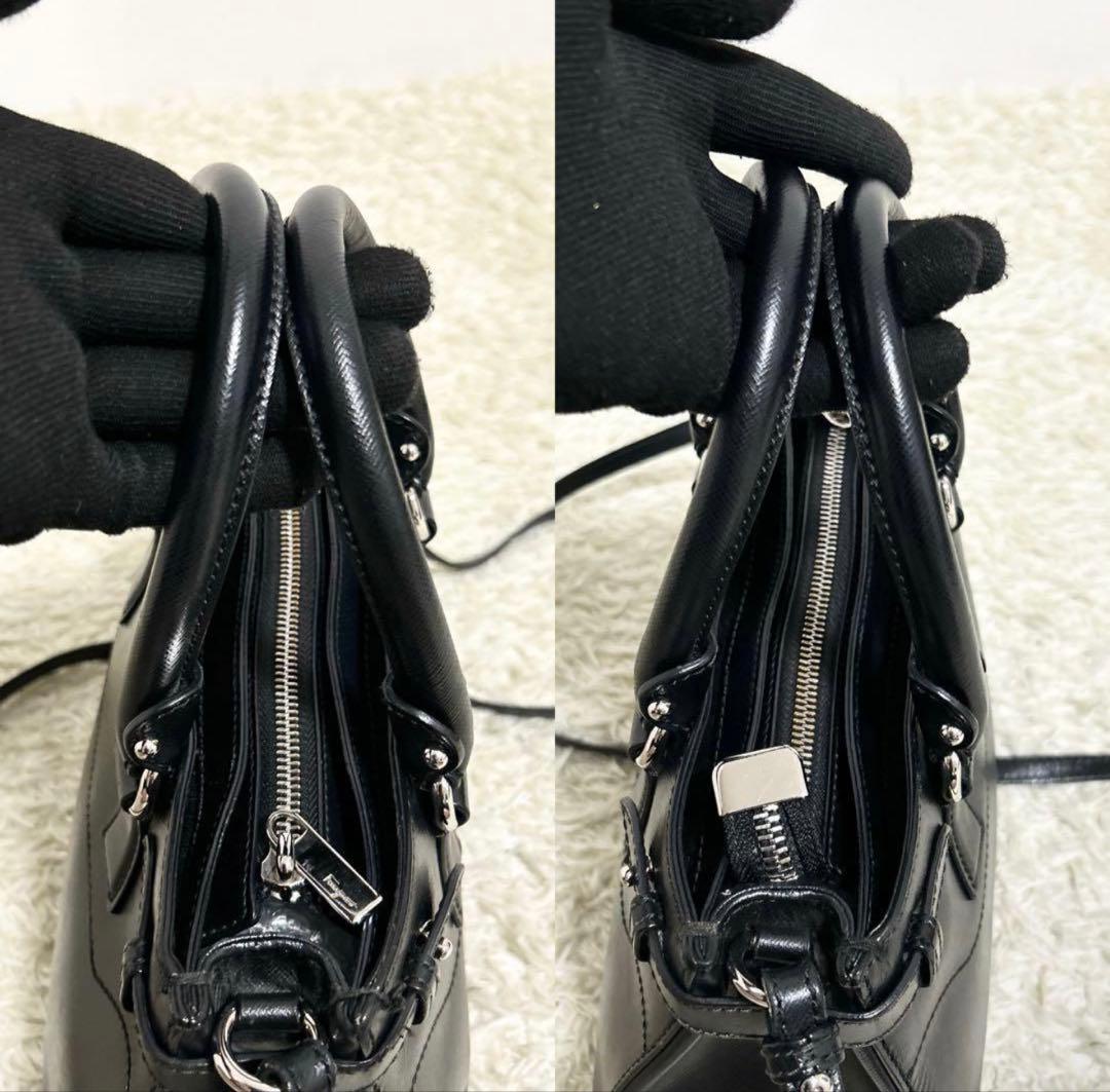 近年モデル フェラガモ ハンドバッグ 2way ガンチーニ サフィアーノレザー