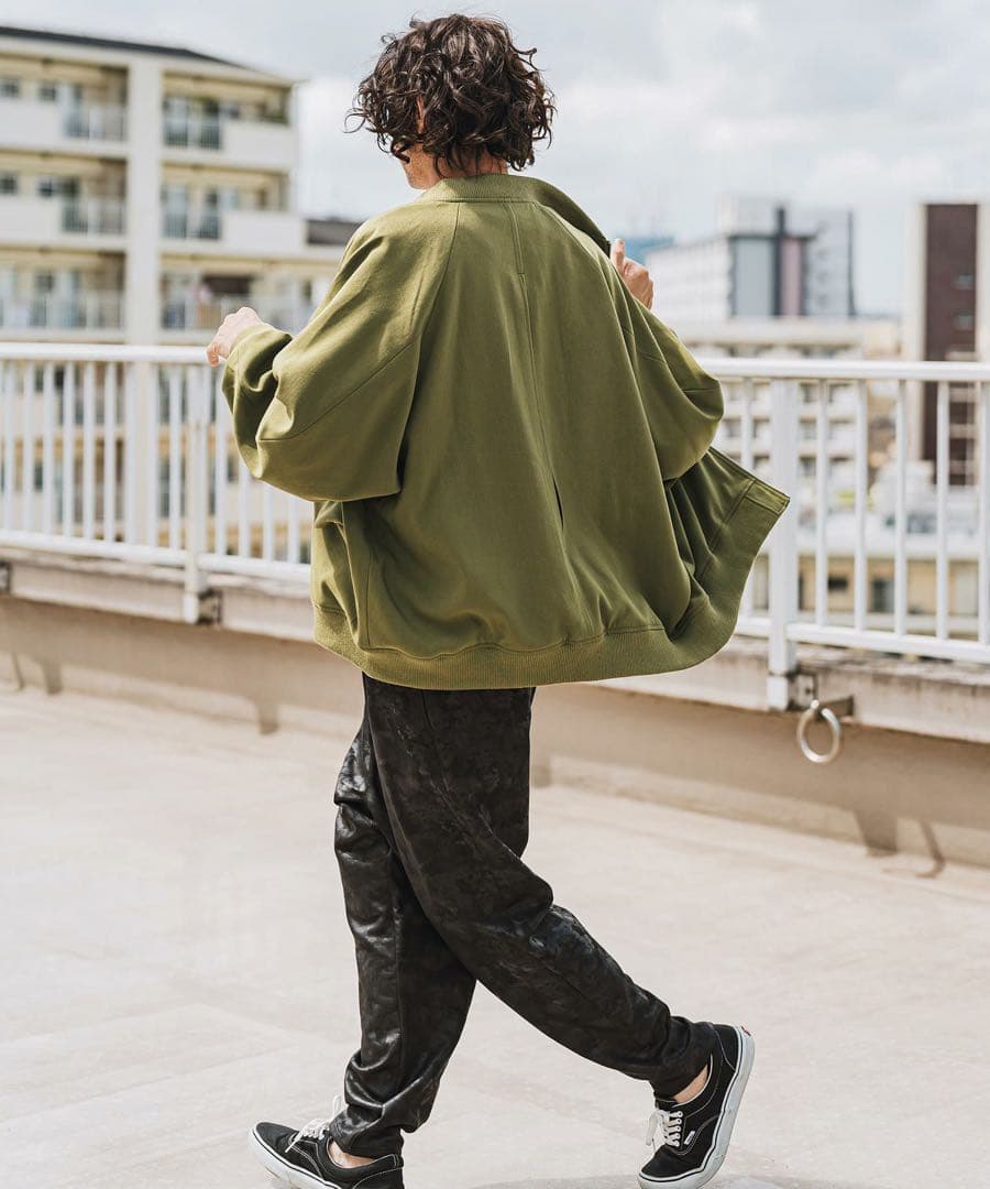 EOS by Rhea company】CAMBIO ボンバーブルゾン L