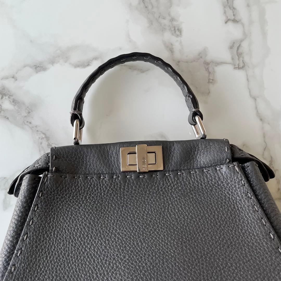 FENDI ピーカブー　ミニ　セレリア レザー　ハンドバッグ　アスファルトグレー