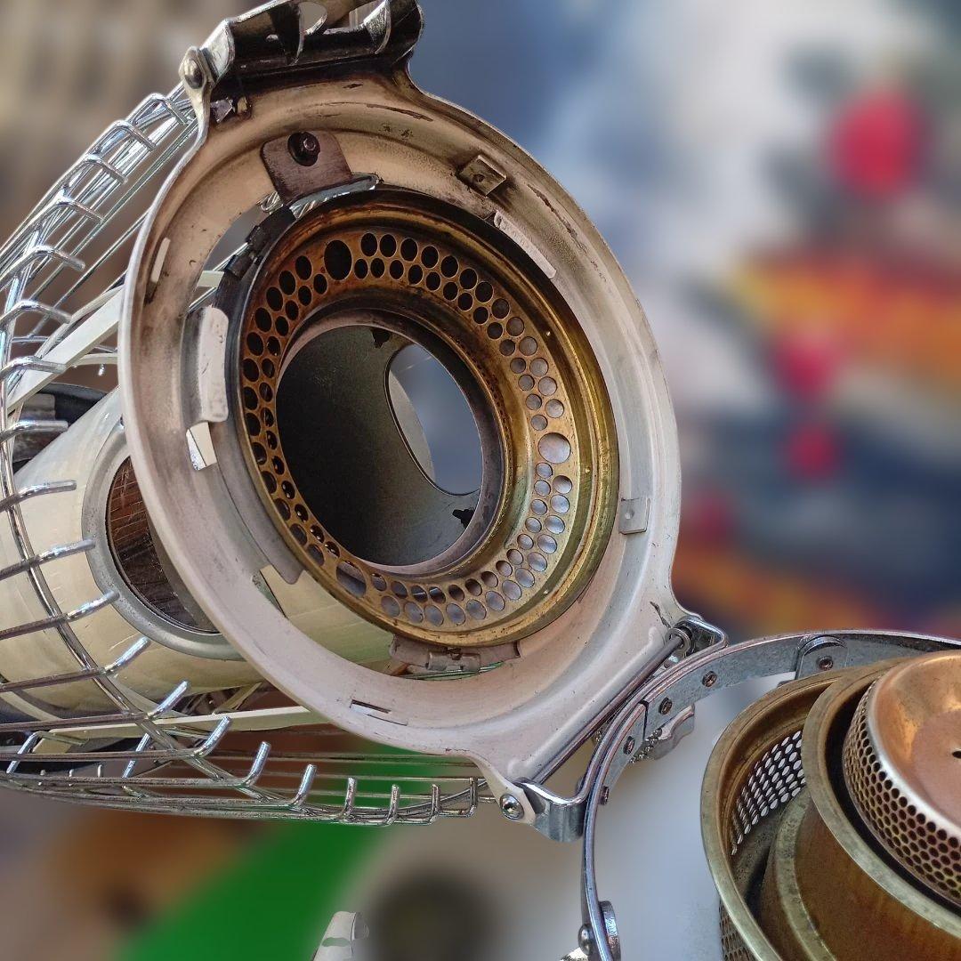 アラジン メンテナンス済。純正芯交換済。取り扱い説明書。ベージュ