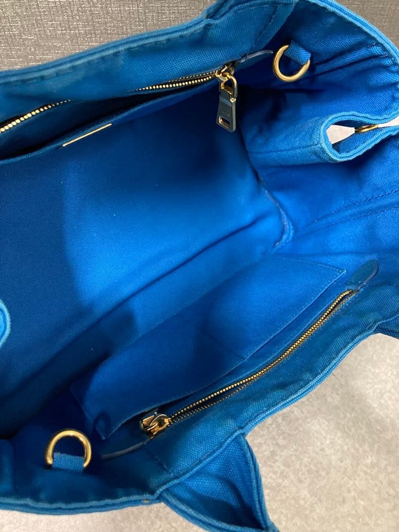 PRADA 青 カナパ ハンドバッグ