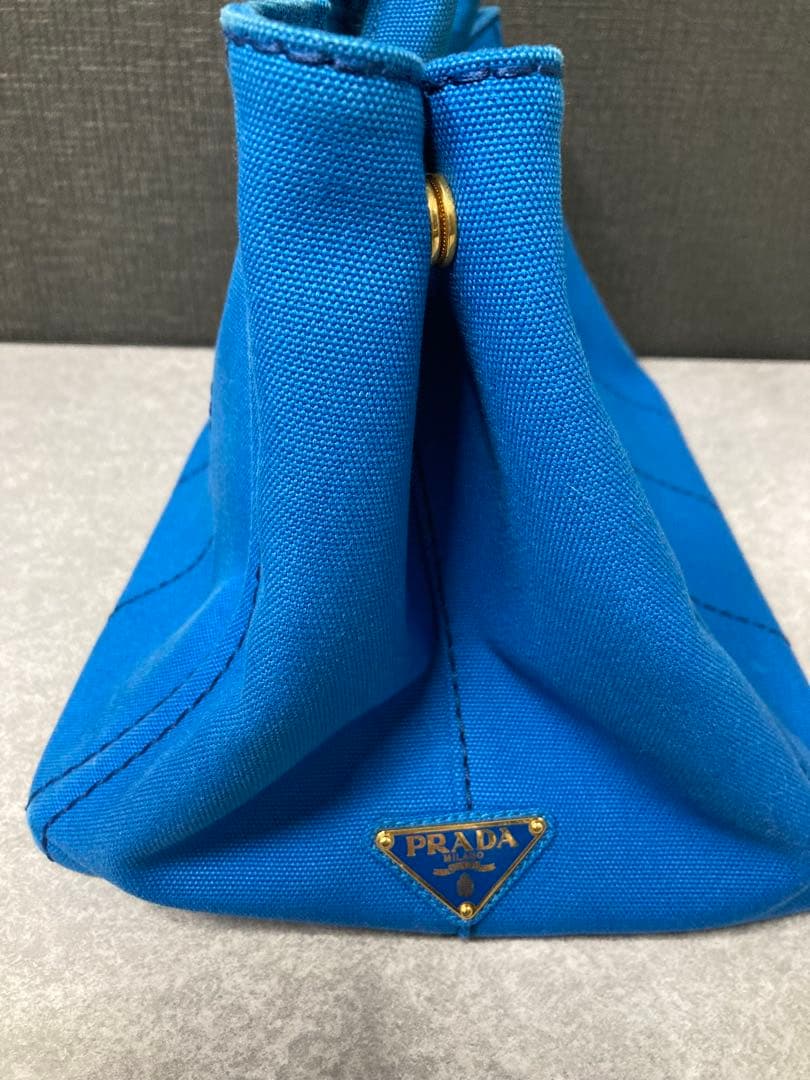 PRADA 青 カナパ ハンドバッグ