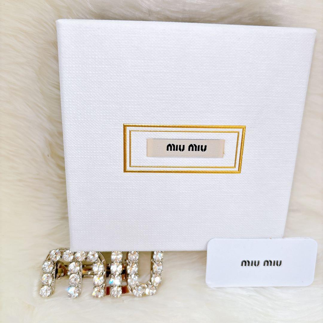 miu miu クリスタルブローチ　ビジュー