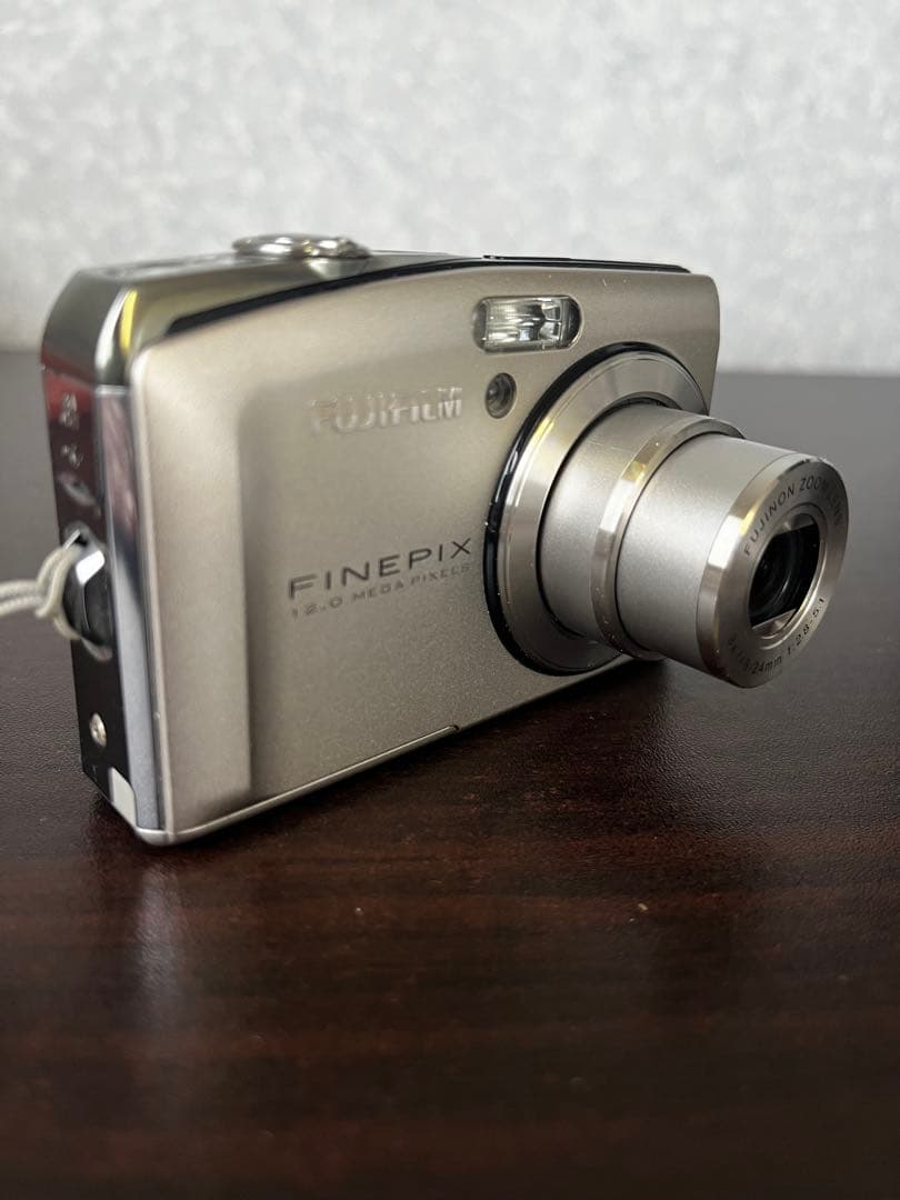 【動作美品】FUJIFILM finepix F50fd
