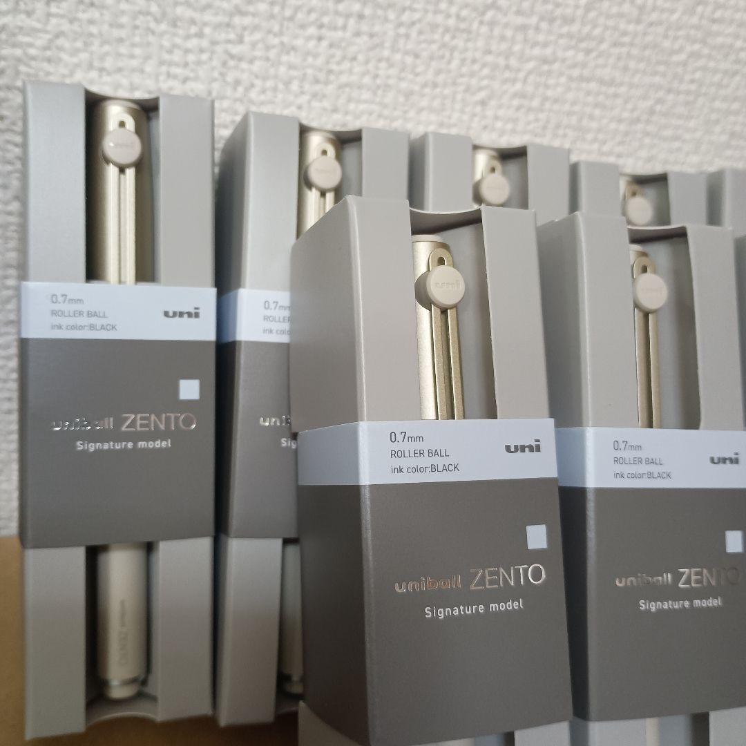 ユニボール　ゼント　シグニチャーモデル　シャンパンゴールド 0.7mm