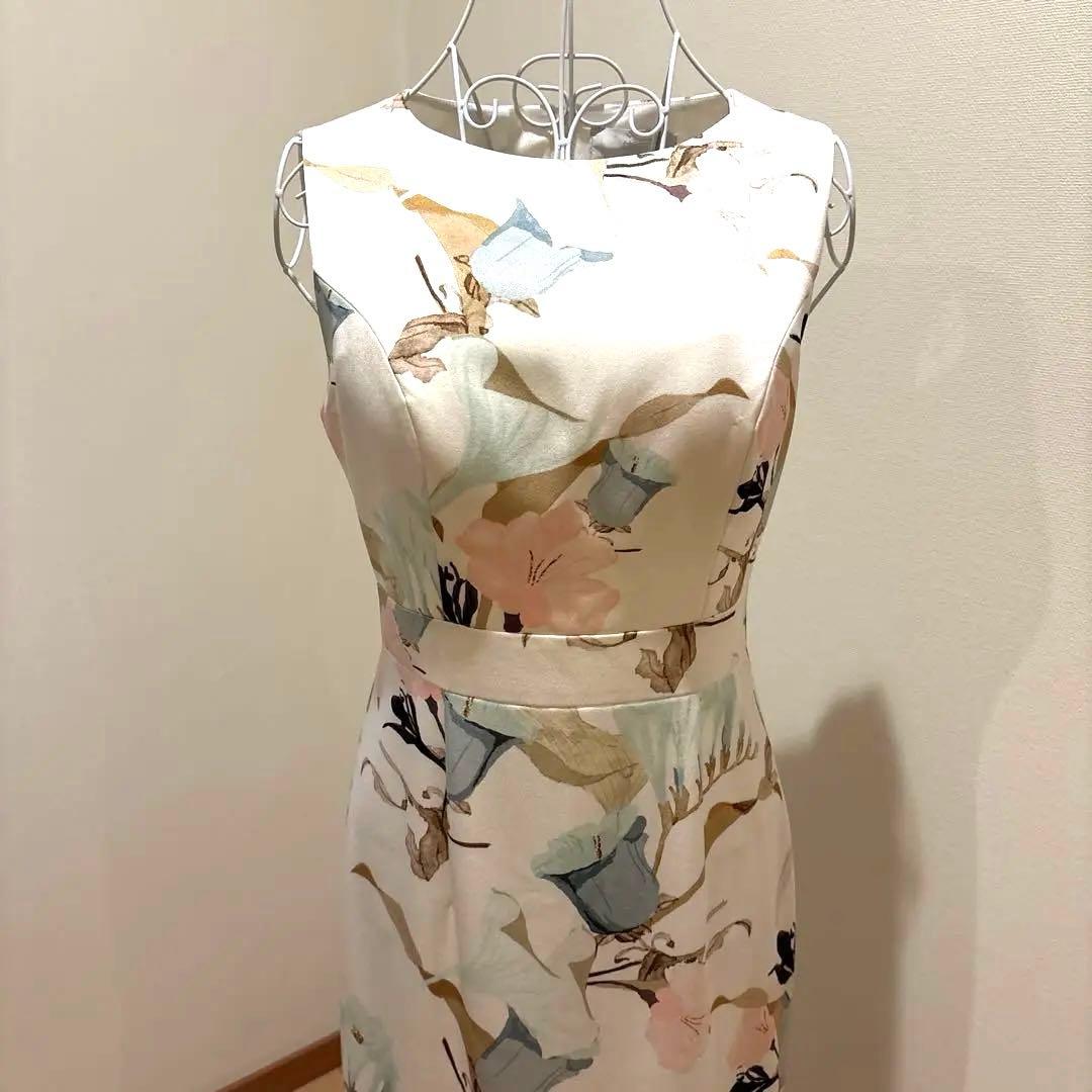 エルケイ ERUKEI花柄ノースリーブひざ丈ワンピース