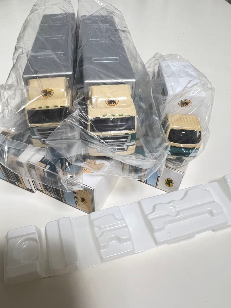 美品 クロネコヤマト非売品 トラック ミニカー 3台セット