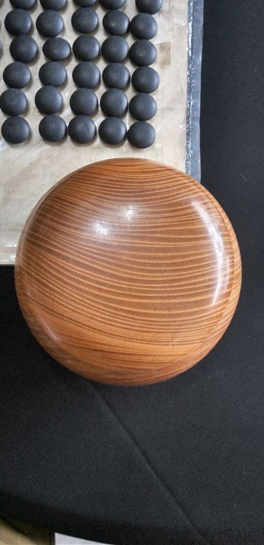 蛤白石 181個 、那智黒石、189個欅木製ボウル2個セット