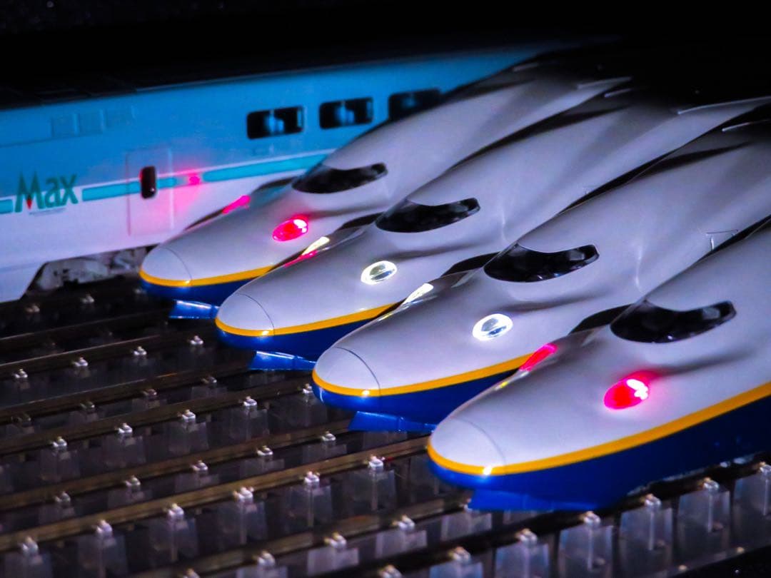 KATO E4系新幹線 Max 8両セット(最新ロット)【新品,未使用品】