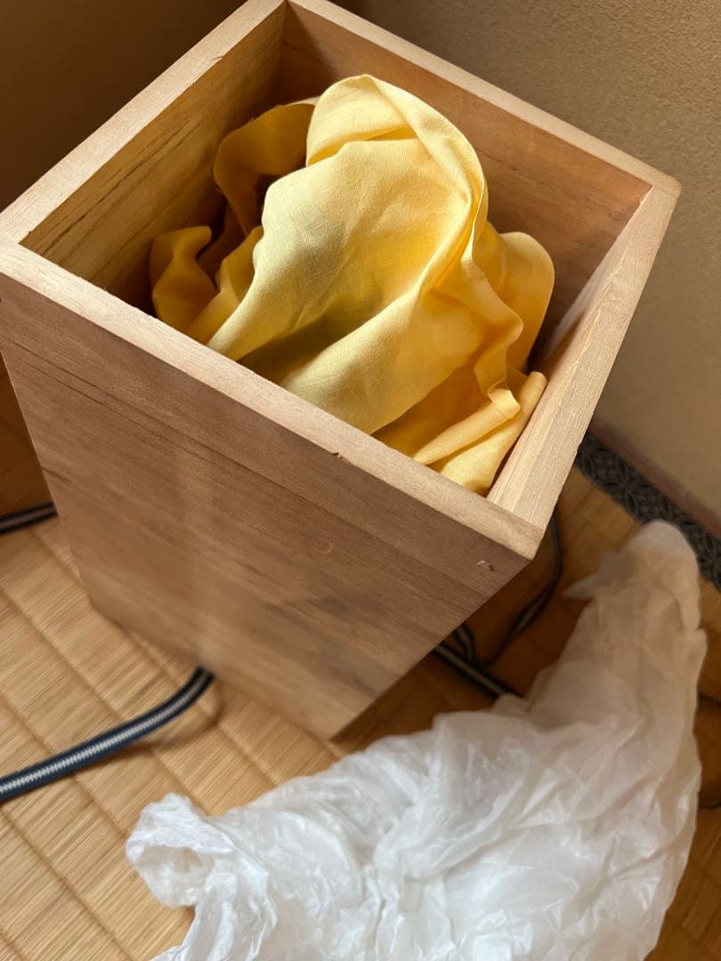 蝋型鋳物　松鷹地紋　香炉 獅子の彫刻付き 台座付き