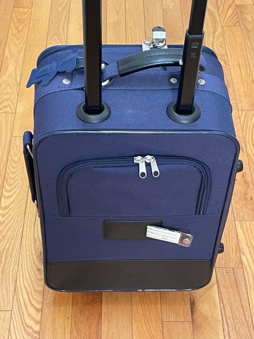 familiar ファミリア　紺色キャリーケース　スーツケース
