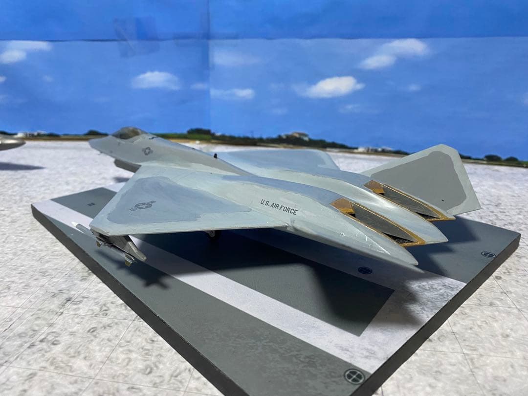 限定価格　YF-23 1/72スケール　プラモデル完成品