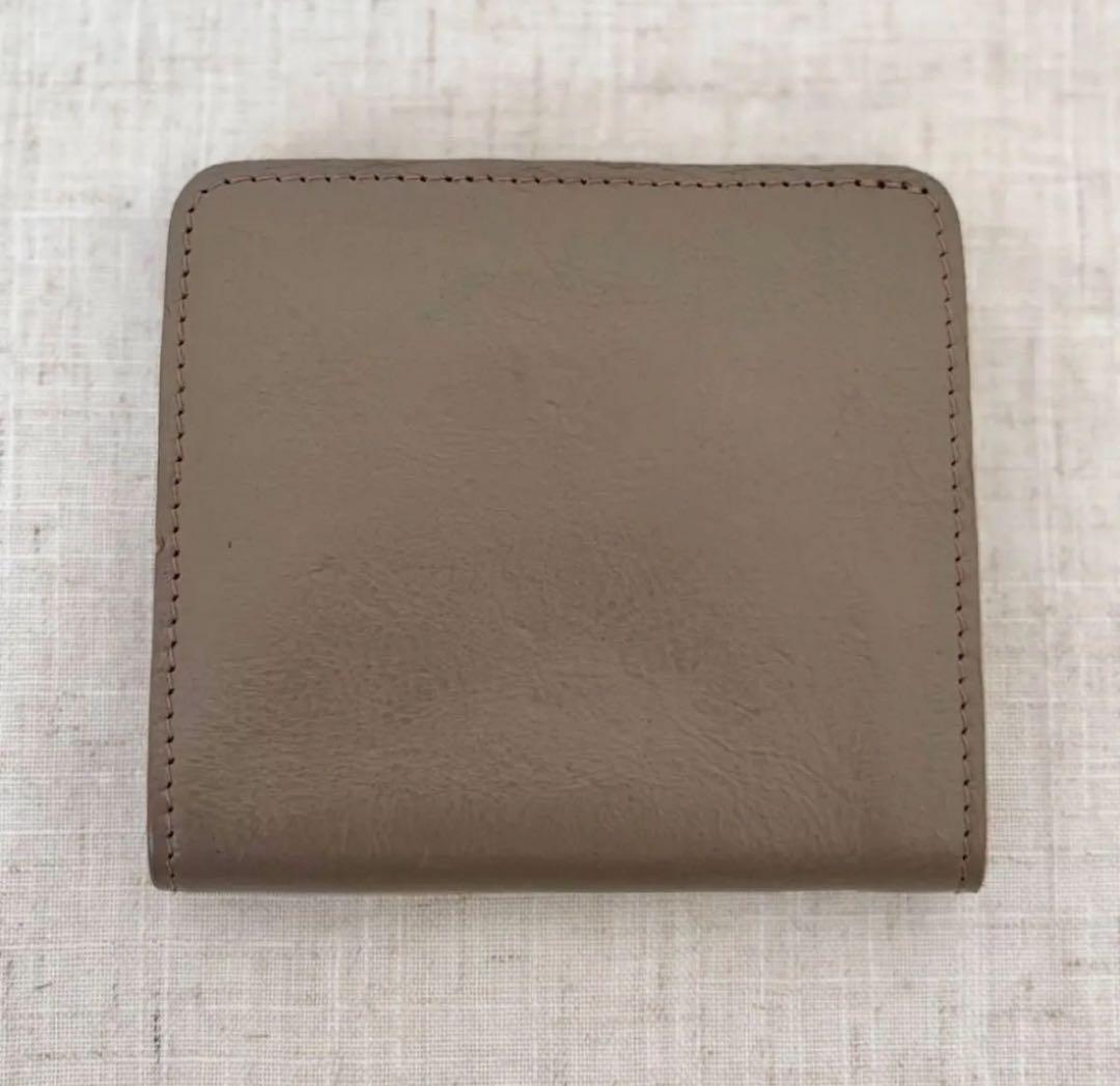 美品イルビゾンテ ボックスフラップスクエアウォレット 折り財布　グレー