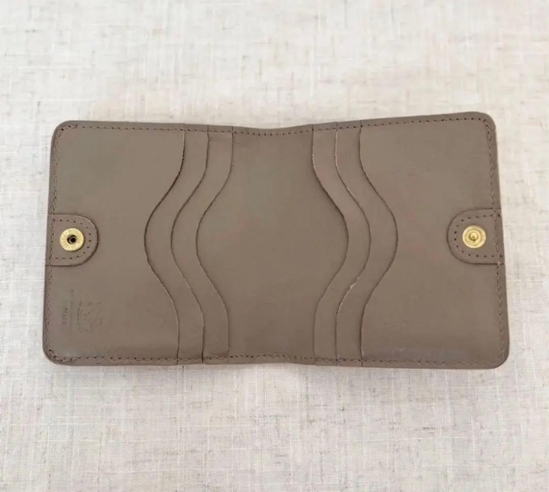 美品イルビゾンテ ボックスフラップスクエアウォレット 折り財布　グレー