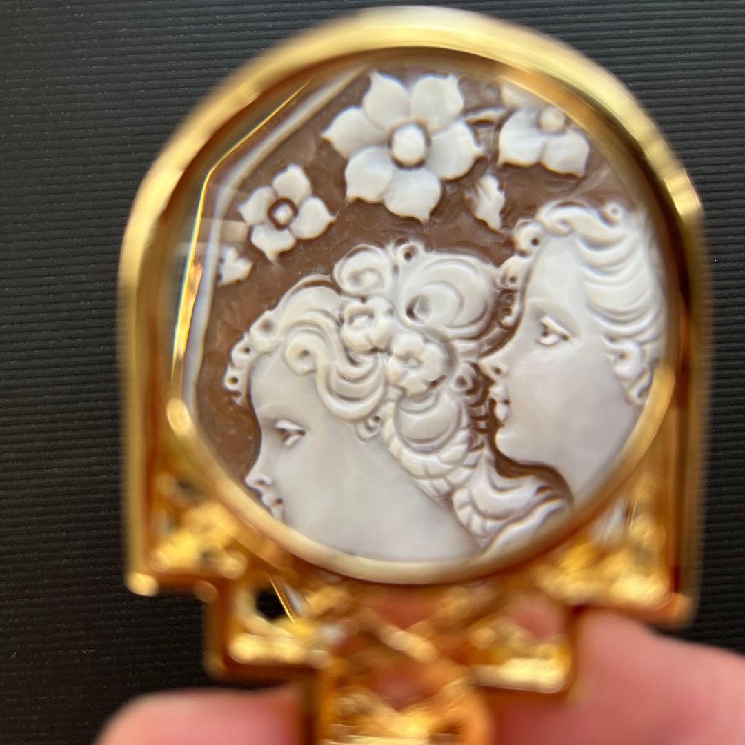 値下げ！K18カメオブローチ　　作家ソルビノ　✨