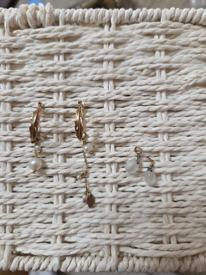 agete フェザー フープ ピアス　チャーム　セット