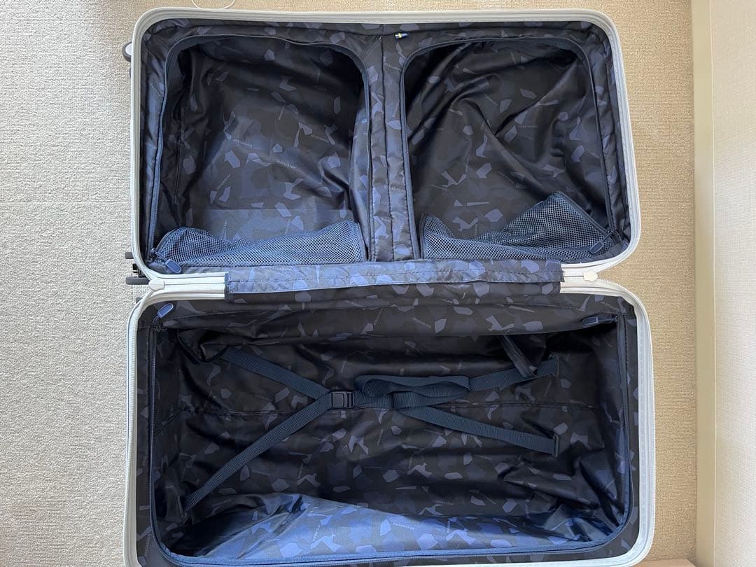 イノベータースーツケース　92L