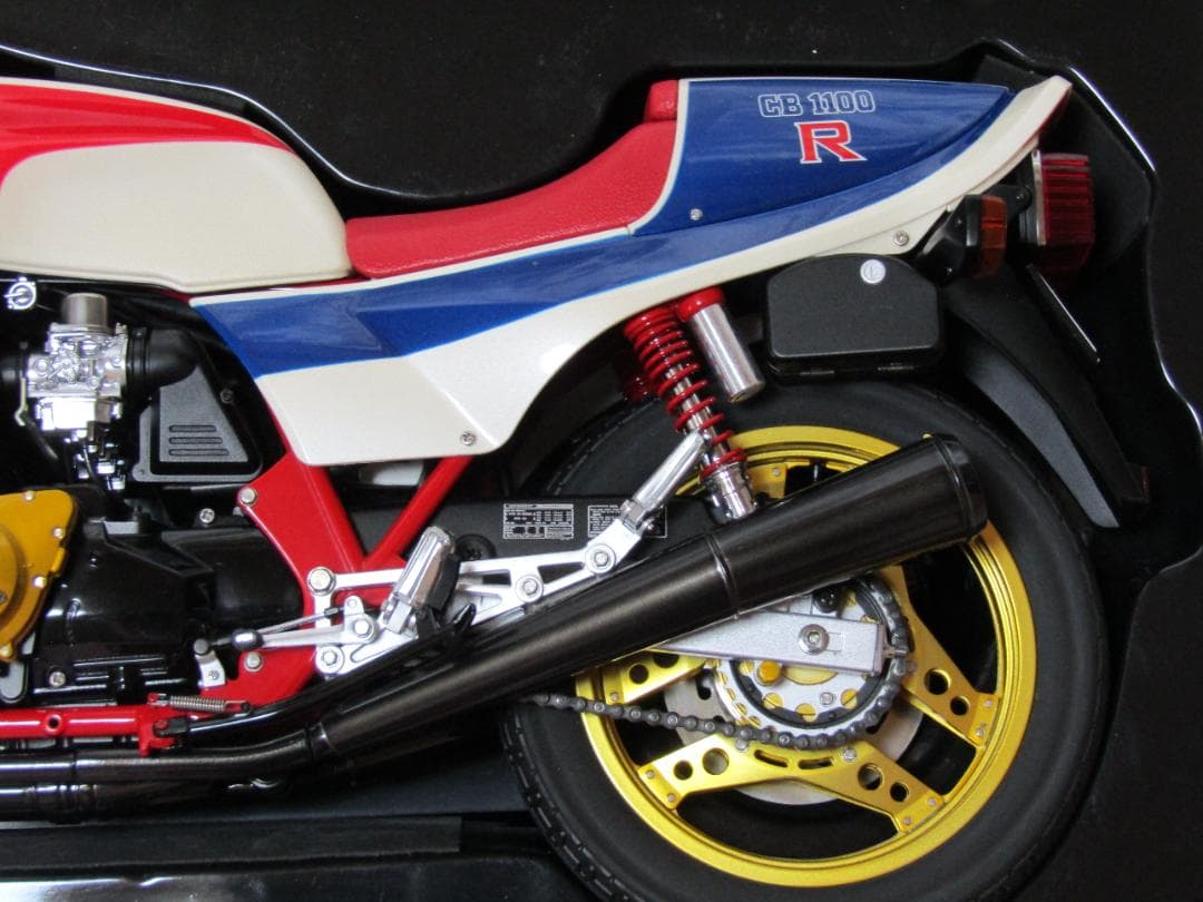 オートアート1/6　HONNDA　CB1100R　ホンダCB1100R