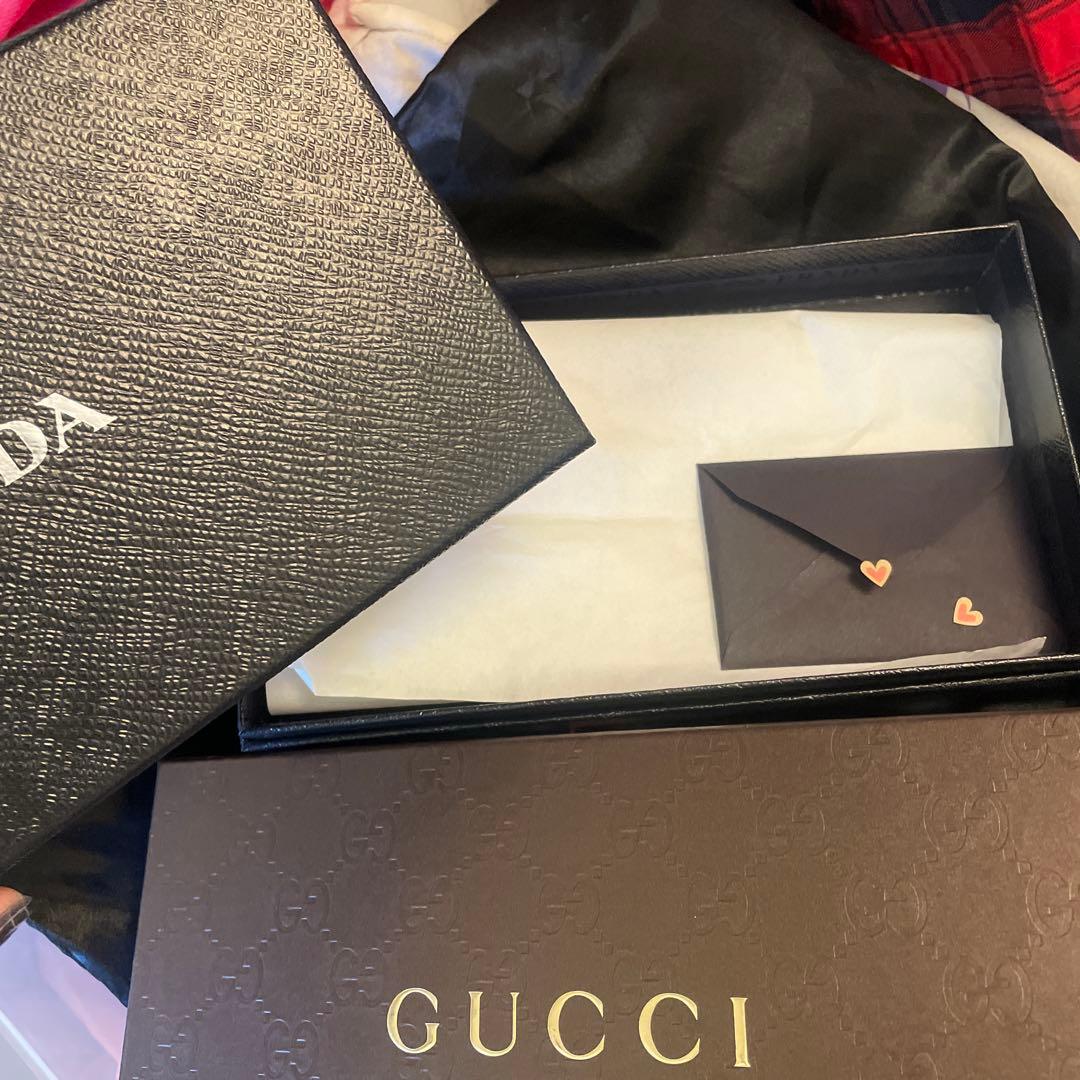 GUCCI PRADA ギフトボックス 中型