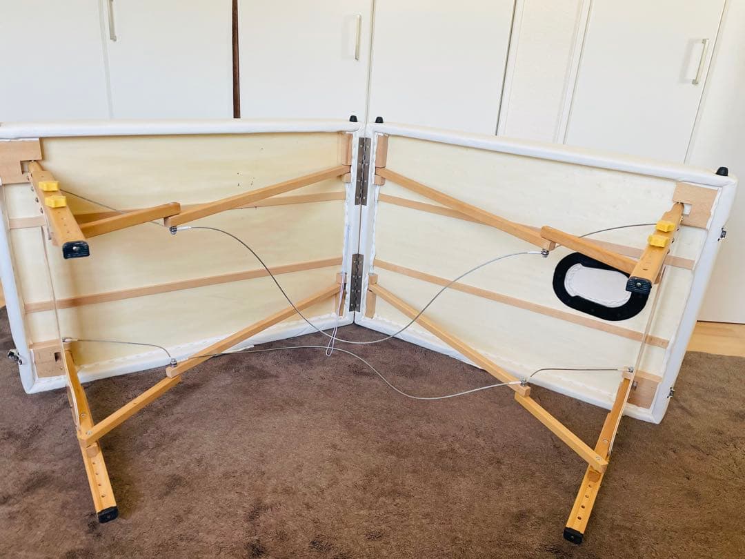 【おまけ盛りだくさん】折りたたみ軽量エステベッド＊引き取り可能な方